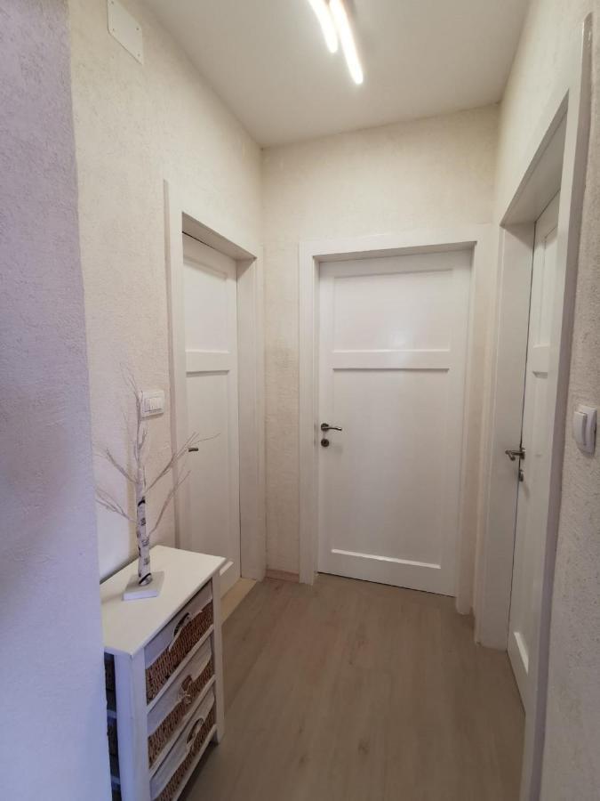 Apartment Nera 奥米什 外观 照片