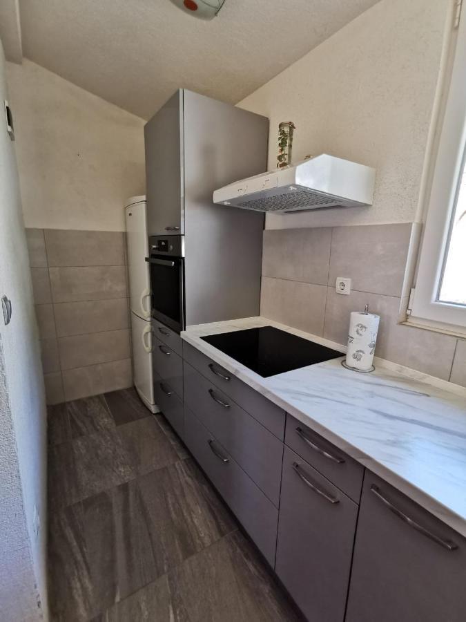 Apartment Nera 奥米什 客房 照片